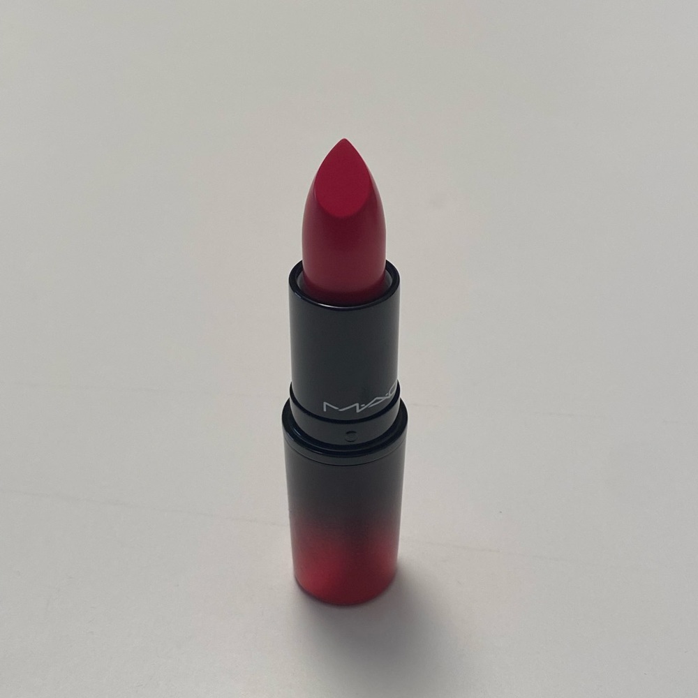 MAC Lipstick in Give Me Fever
